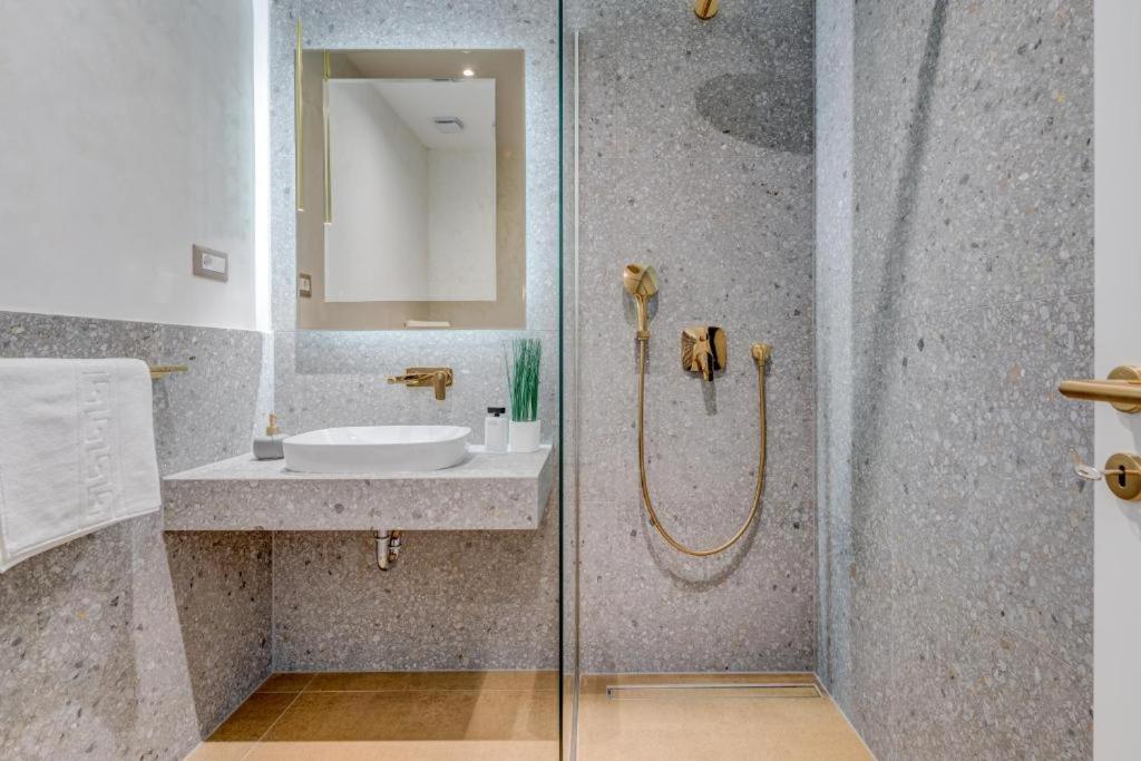 Beachfront Apartment Spalato Esterno foto